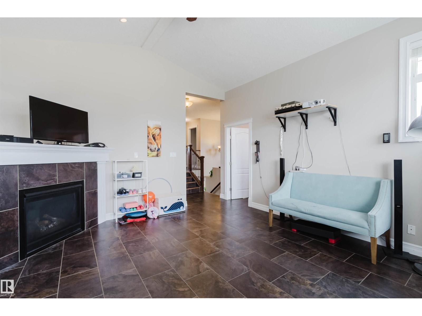3412 MACNEIL LI NW - 47