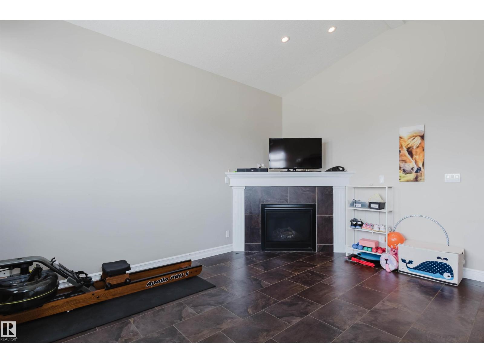 3412 MACNEIL LI NW - 48
