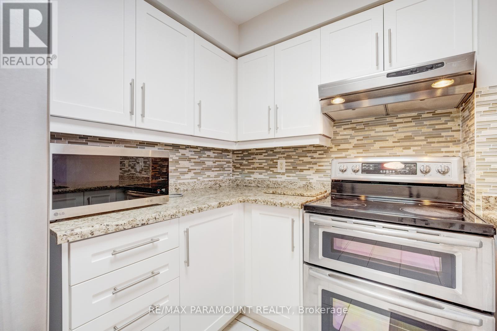 #616 25 KINGSBRIDGE GARDEN CIRCLE - 14