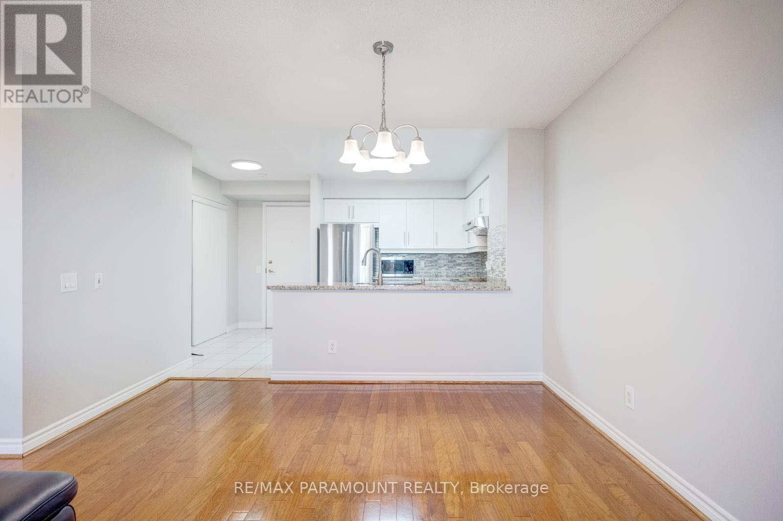 #616 25 KINGSBRIDGE GARDEN CIRCLE - 29
