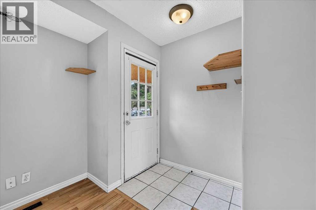 7804 34 Avenue NW - 5