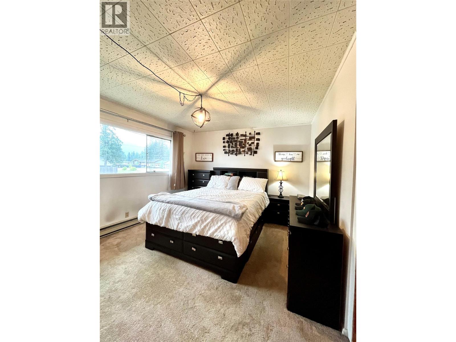 807 23 Highway N - 15