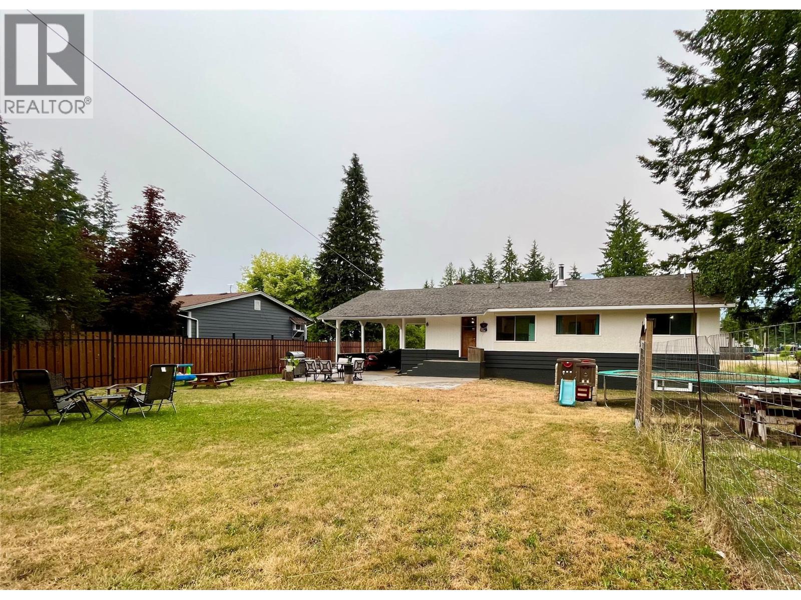807 23 Highway N - 24
