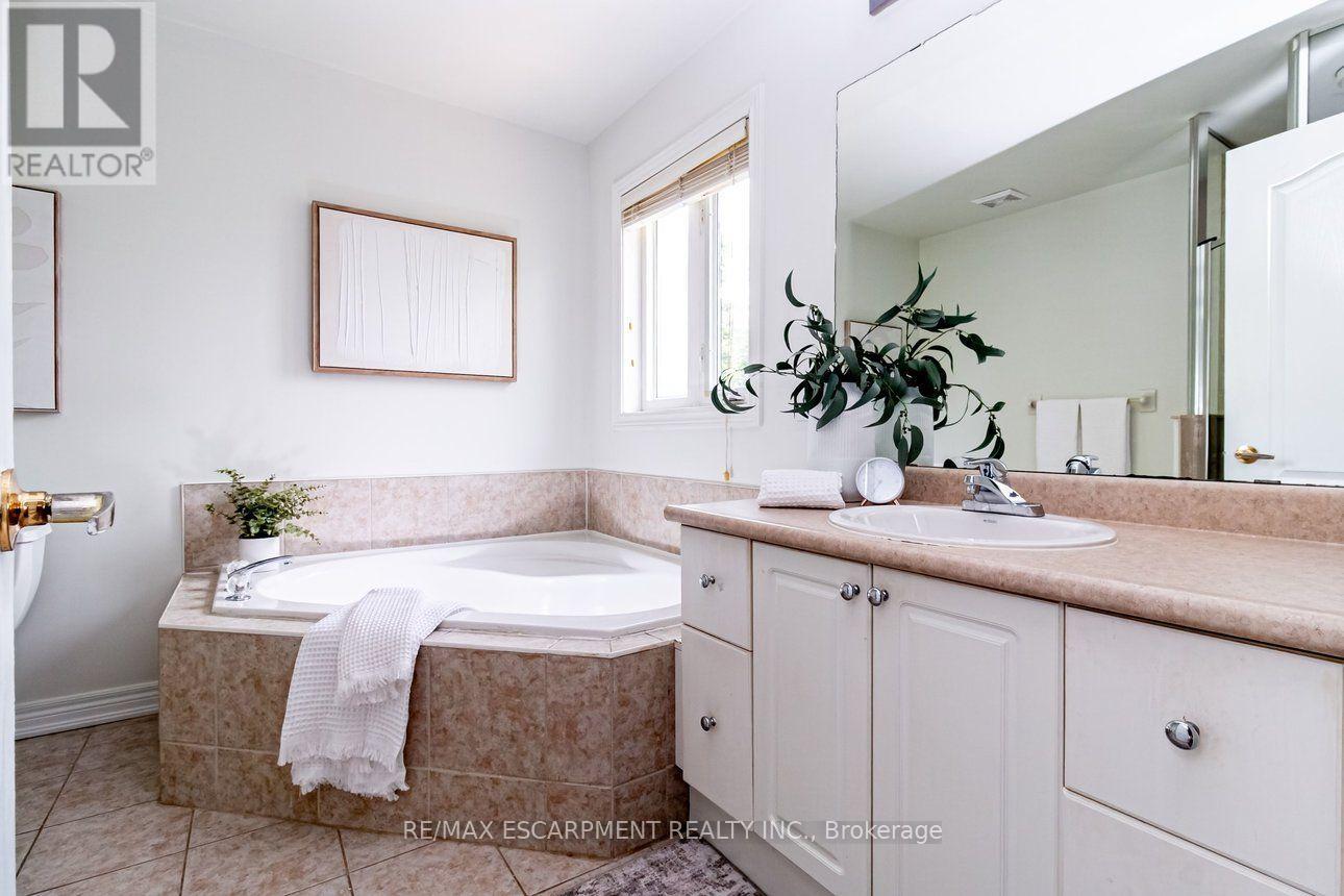 58 PEACHWOOD CRESCENT - 27