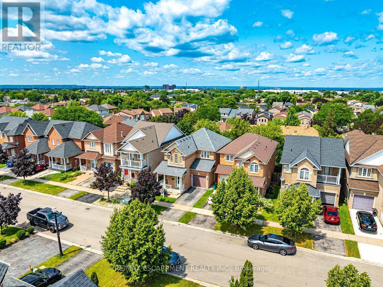 58 PEACHWOOD CRESCENT - 45