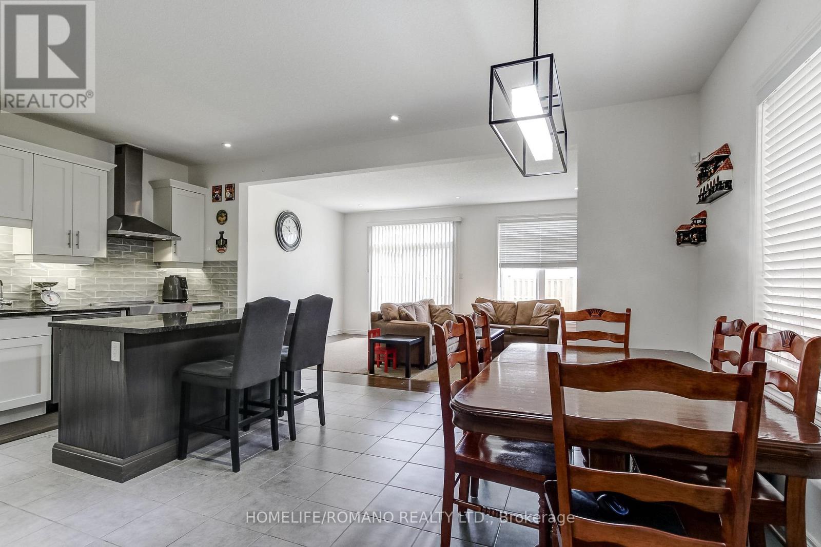 42 DALLAN DRIVE - 13