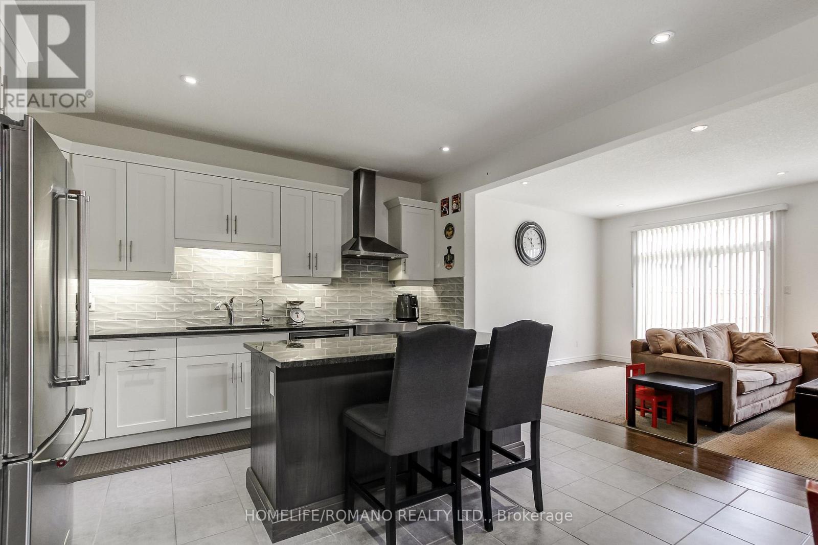 42 DALLAN DRIVE - 14