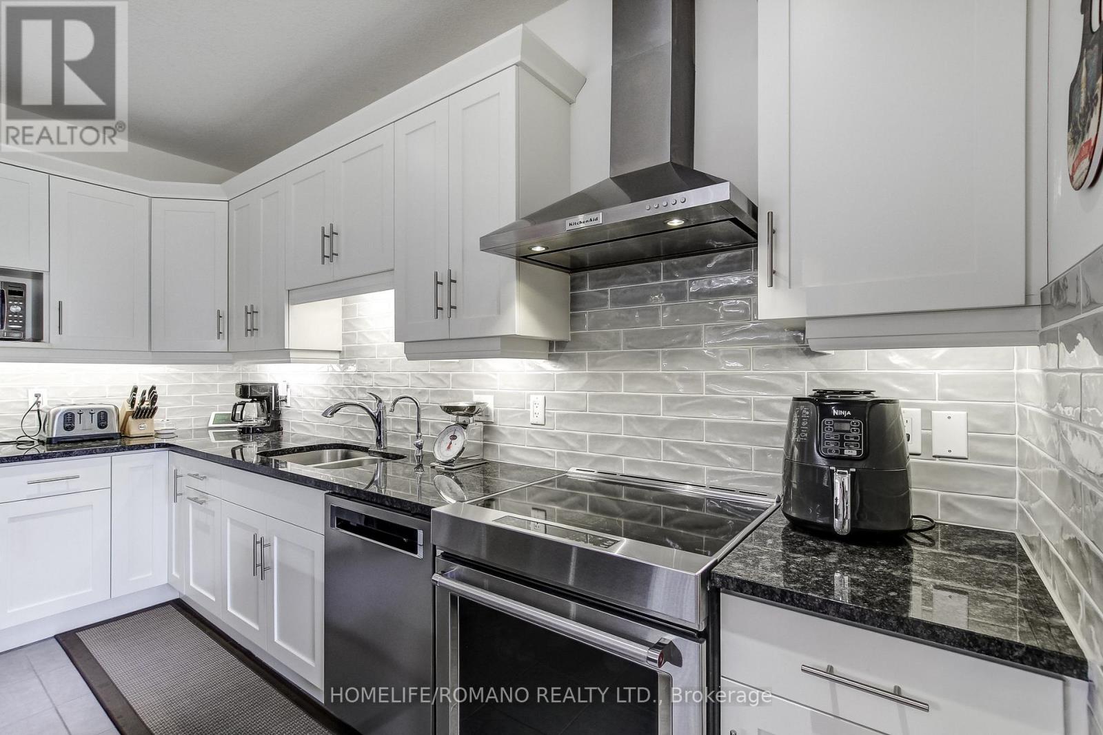 42 DALLAN DRIVE - 19