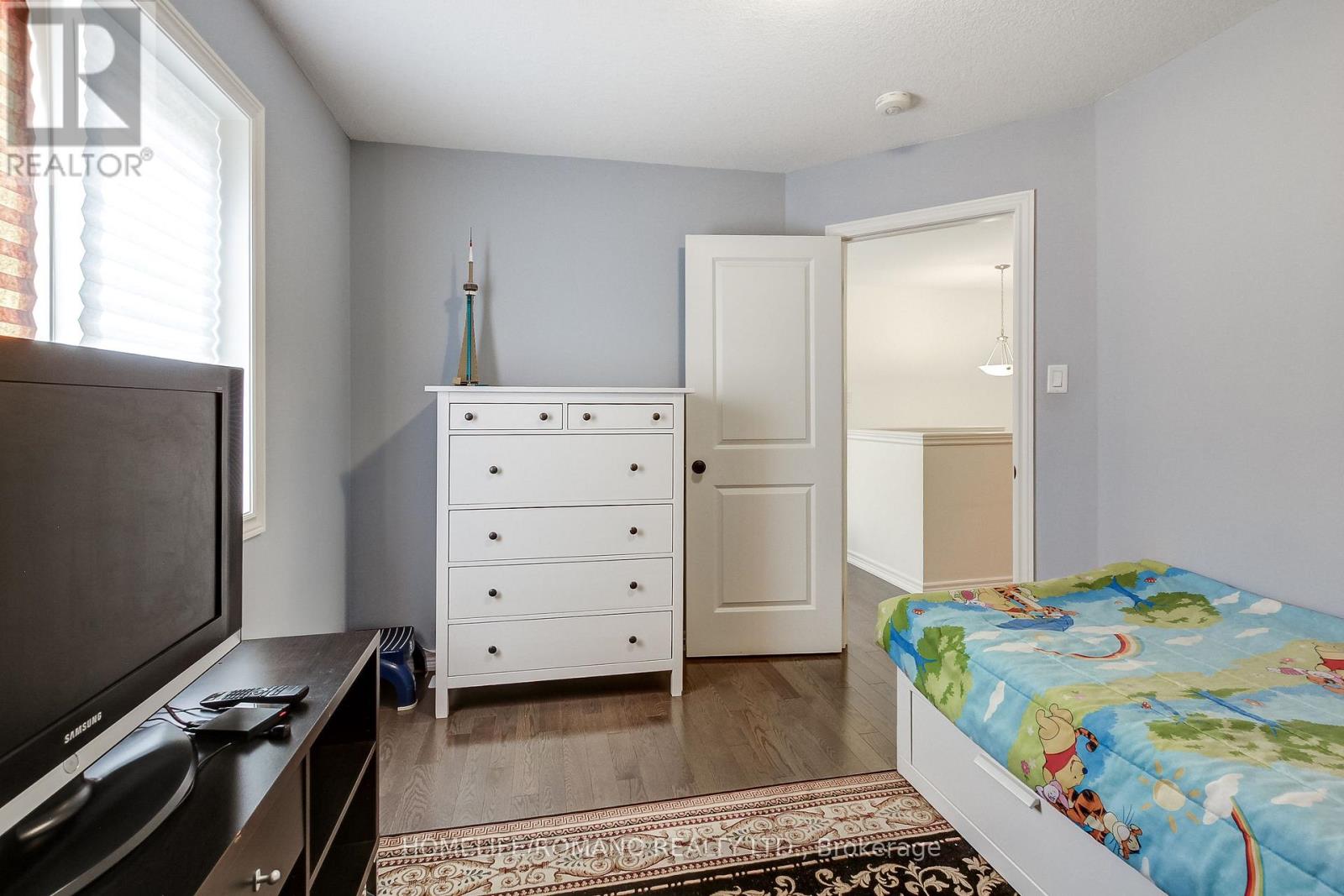 42 DALLAN DRIVE - 33