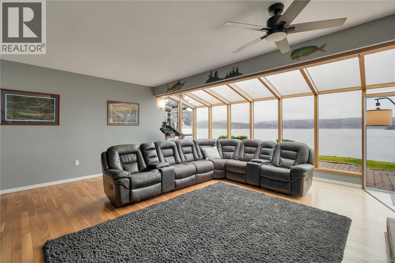 4675 Discovery Dr - Image 17