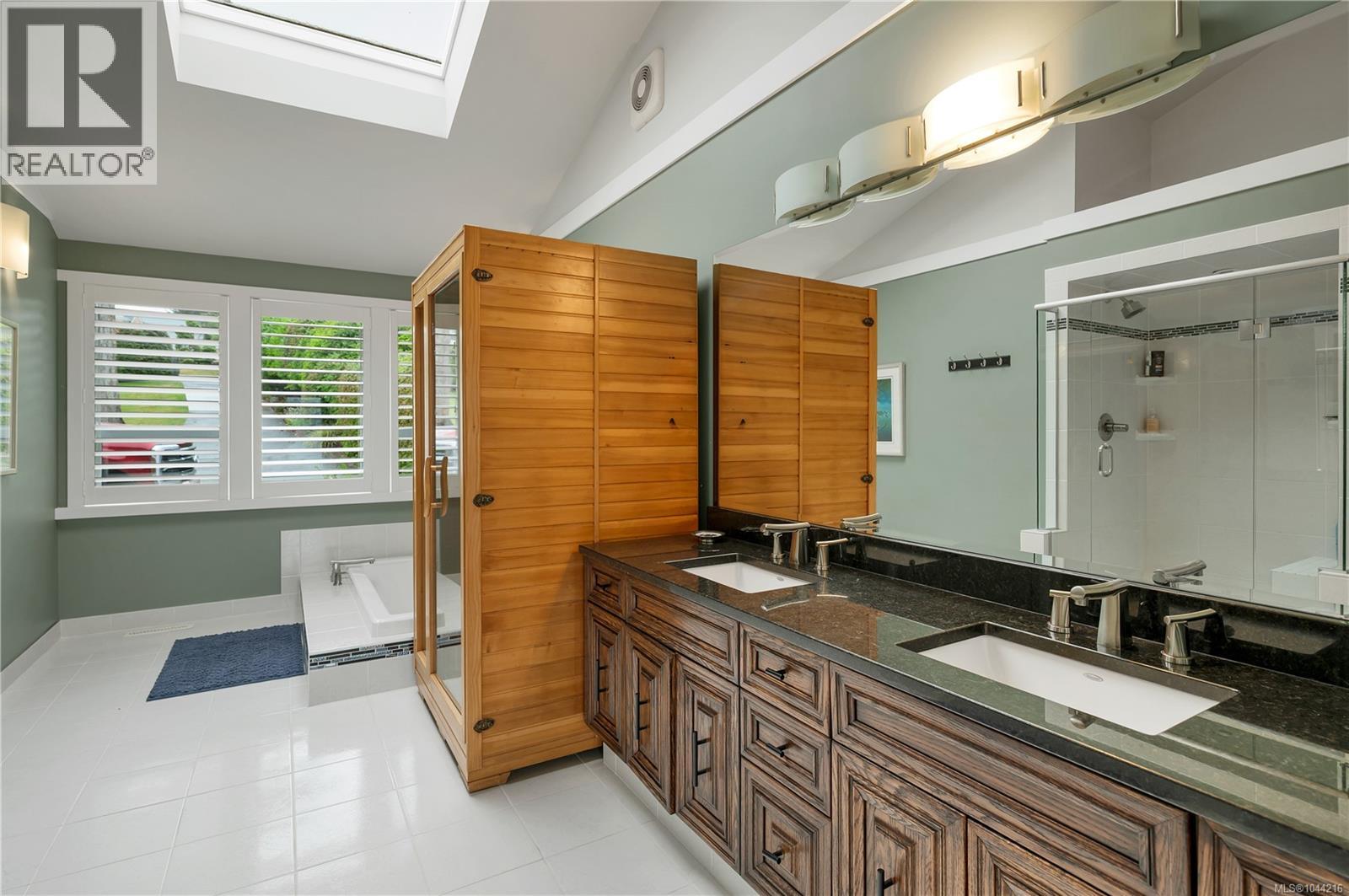 4675 Discovery Dr - 32