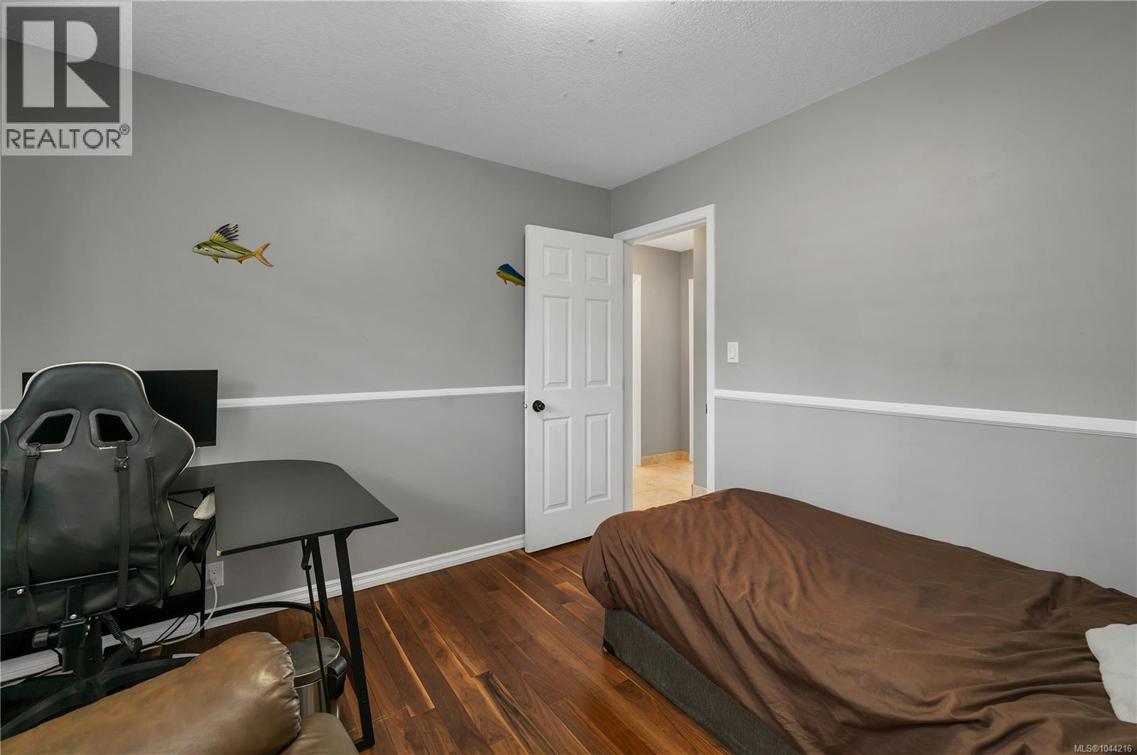 4675 Discovery Dr - Image 35