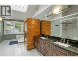 4675 Discovery Dr, Campbell River, BC V9W4Y1 Photo 32