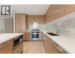 602 110 E 17th Street, North Vancouver, BC V7L0K4 Photo 9