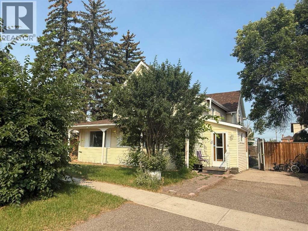208 2 Street S - 2