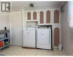 Laundry room - 208 2 Street S, Vulcan, AB T0L2B0 Photo 8