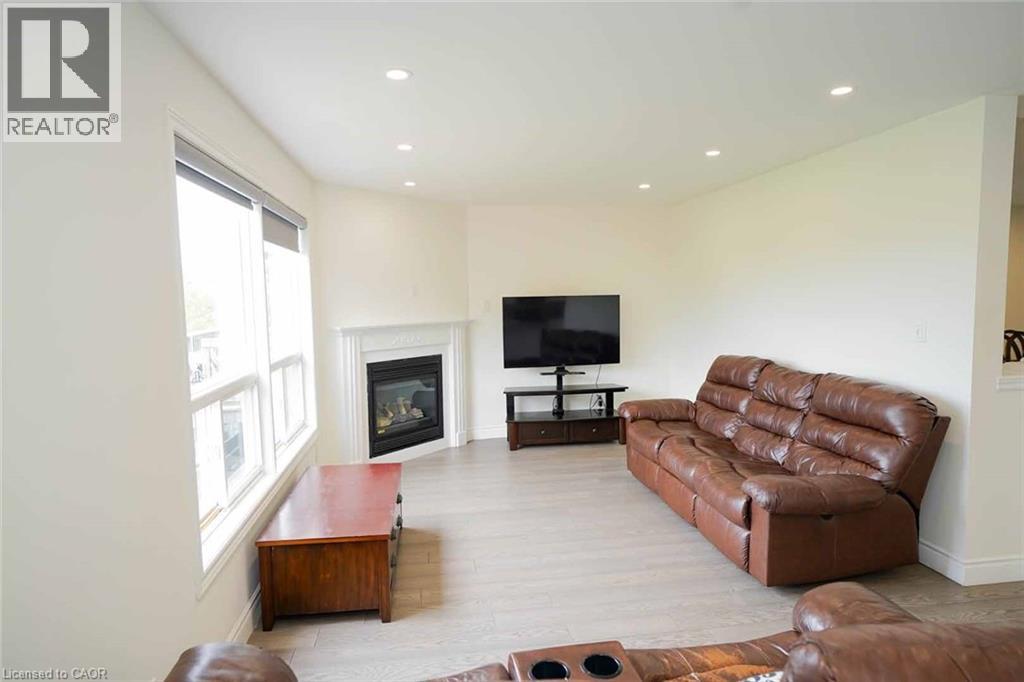 187 ADLER Drive - 21
