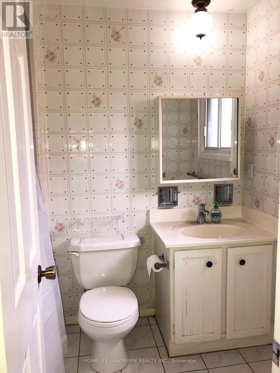 105 WHITEHORN CRESCENT - 9