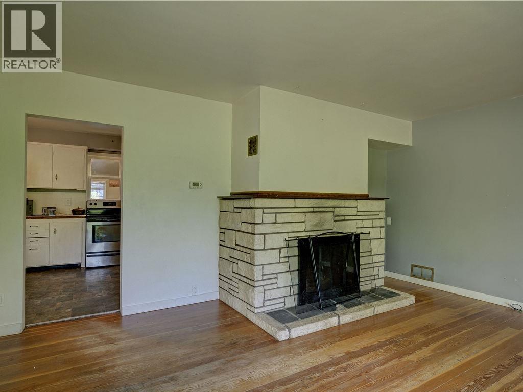 5724 PORPOISE BAY ROAD, Sechelt