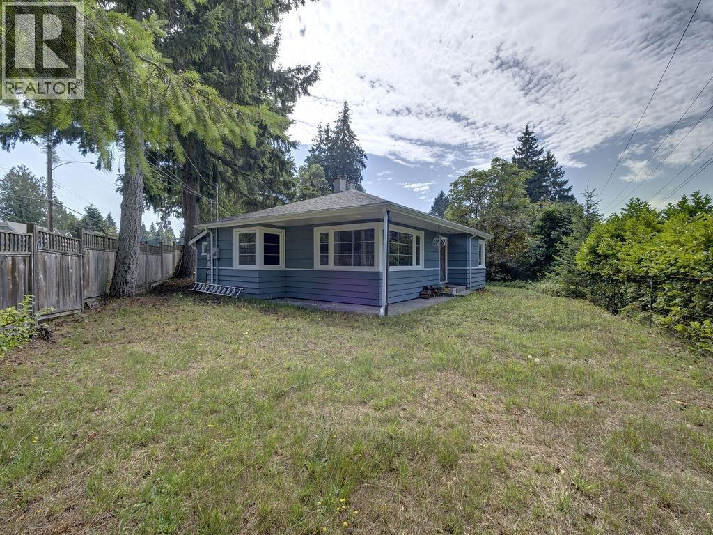 5724 PORPOISE BAY ROAD, Sechelt