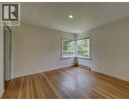 5724 Porpoise Bay Road, Sechelt, BC V0N3A3 Photo 16