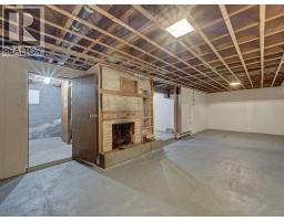 5724 Porpoise Bay Road, Sechelt, BC V0N3A3 Photo 21