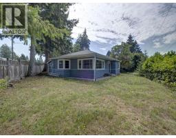 5724 Porpoise Bay Road, Sechelt, BC V0N3A3 Photo 6