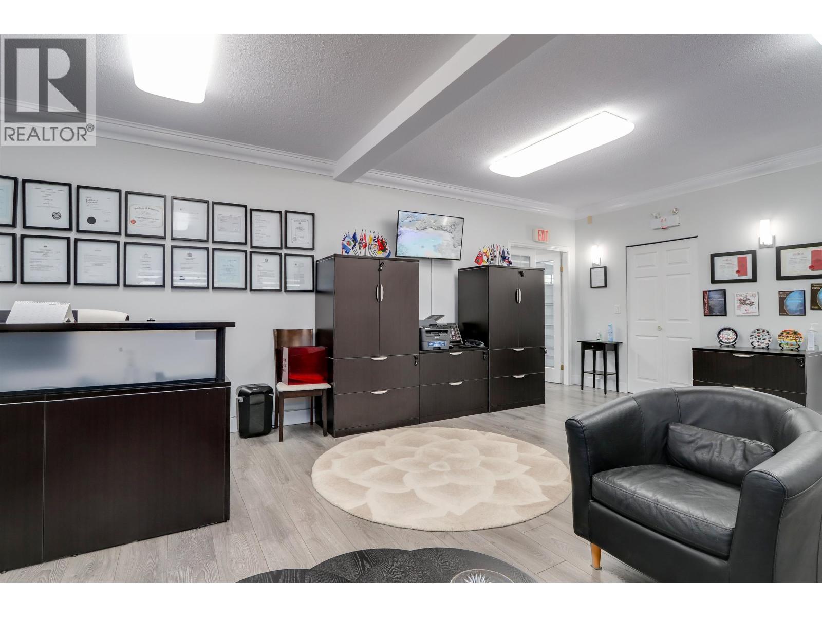 Photo of 339 17 FAWCETT ROAD 21