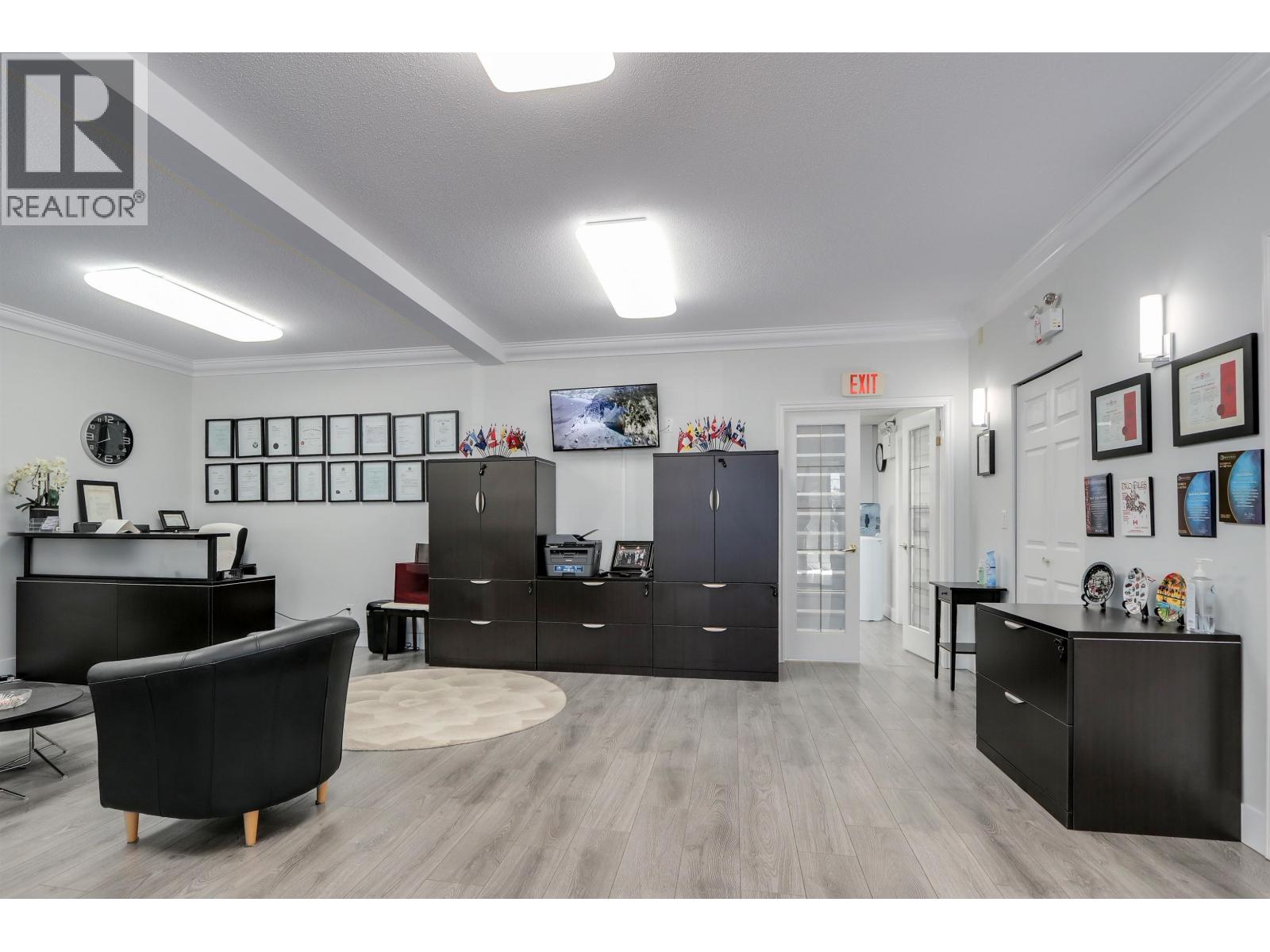 Photo of 339 17 FAWCETT ROAD 32