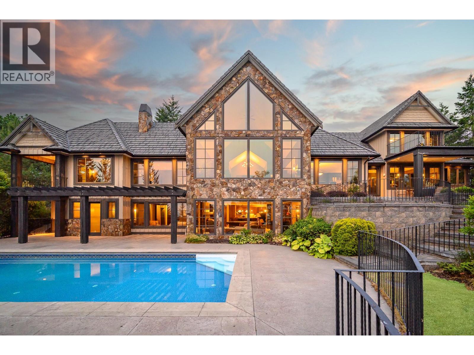 3006 Coachwood Crescent - 1