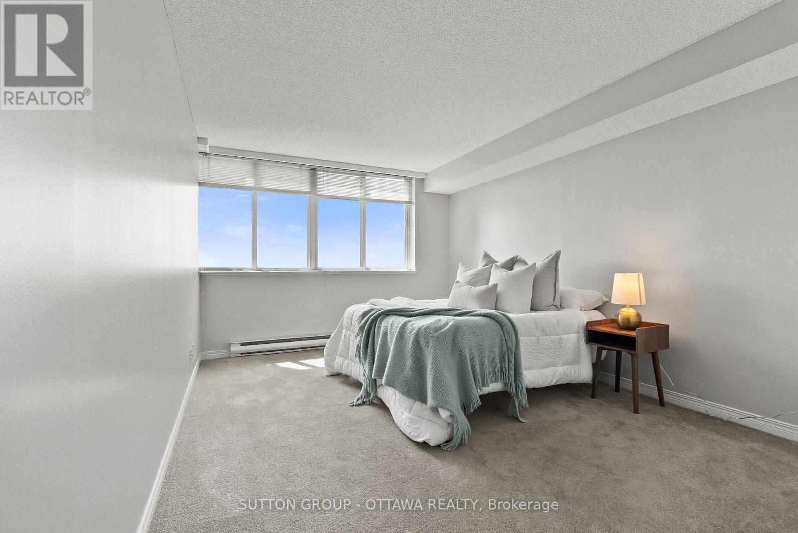 #917 100 GRANT CARMAN DRIVE - 22
