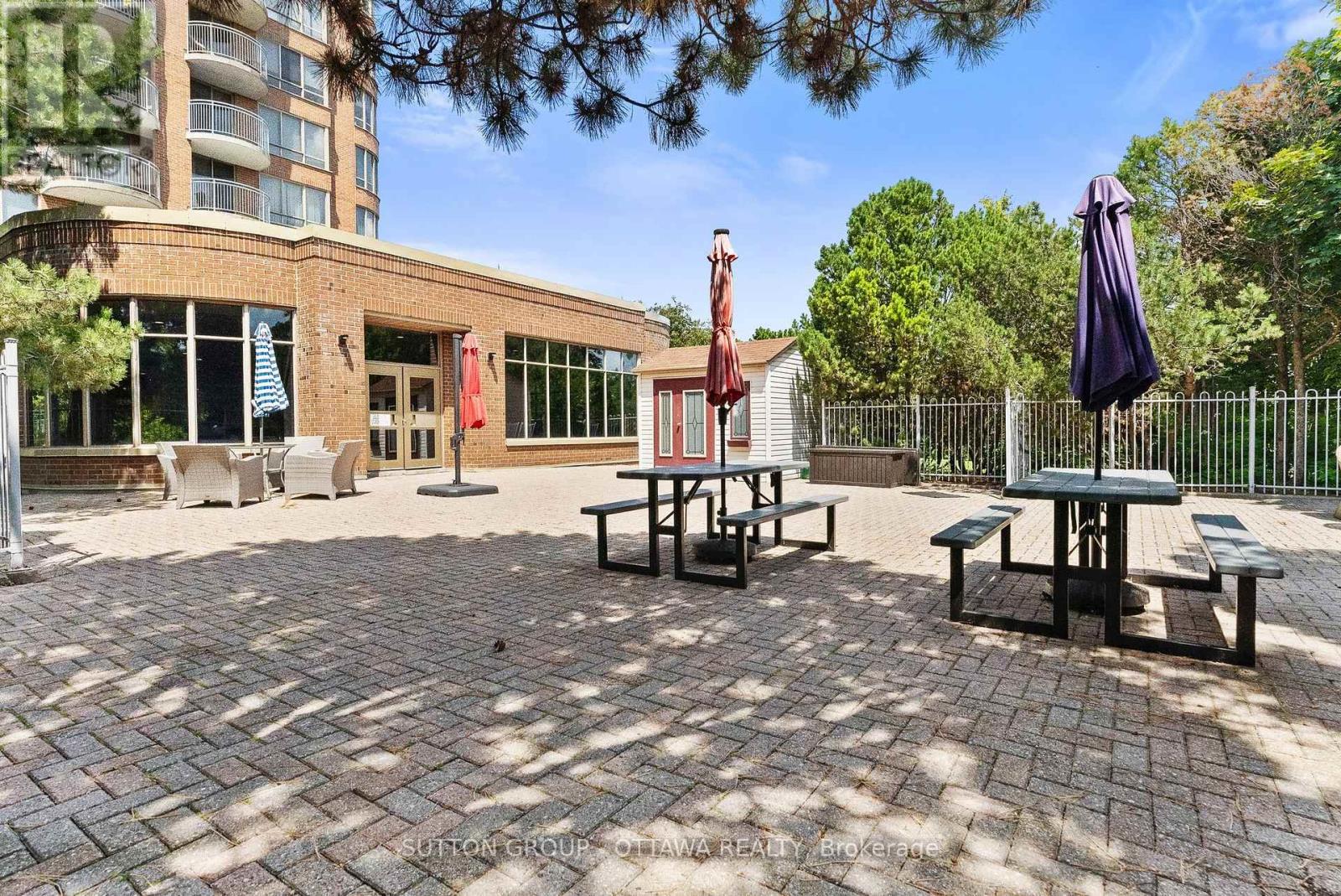 #917 100 GRANT CARMAN DRIVE - 39