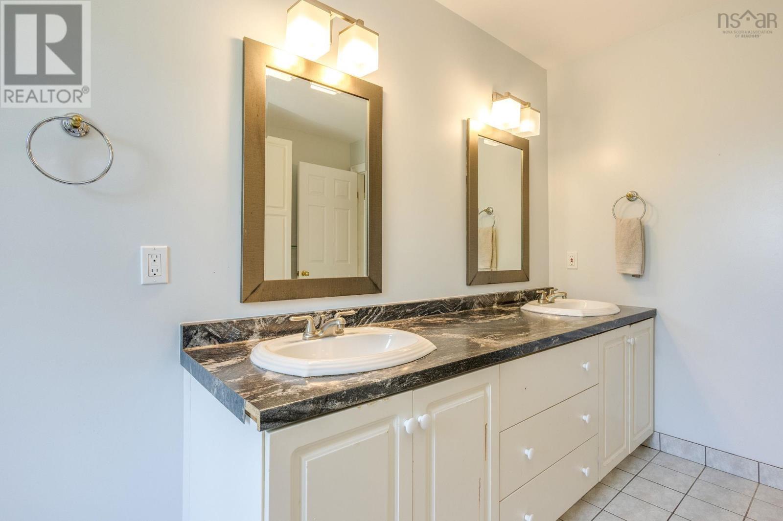 174 Prospect Avenue - 31