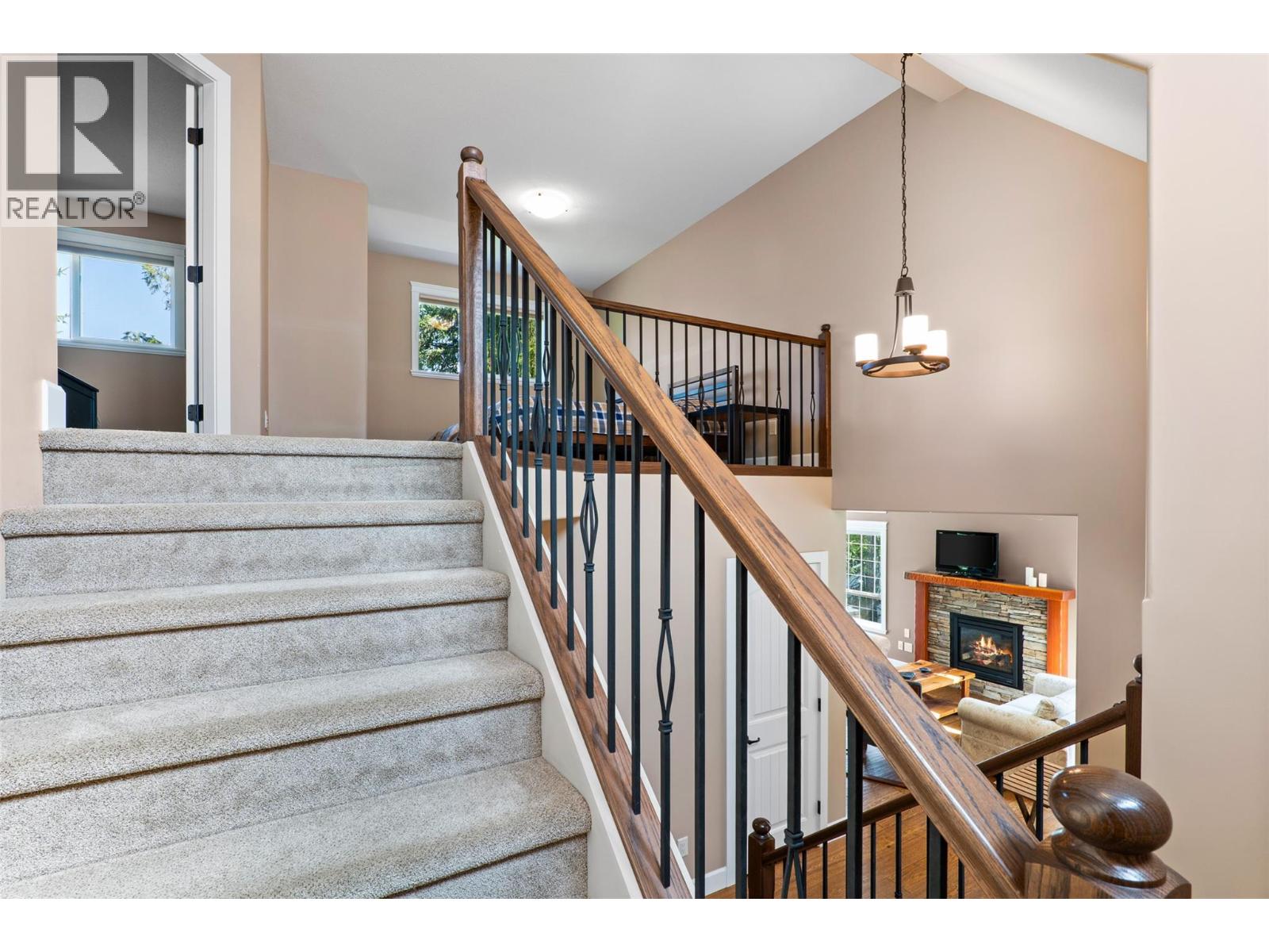 #39 4498 Squilax Anglemont Road - 20