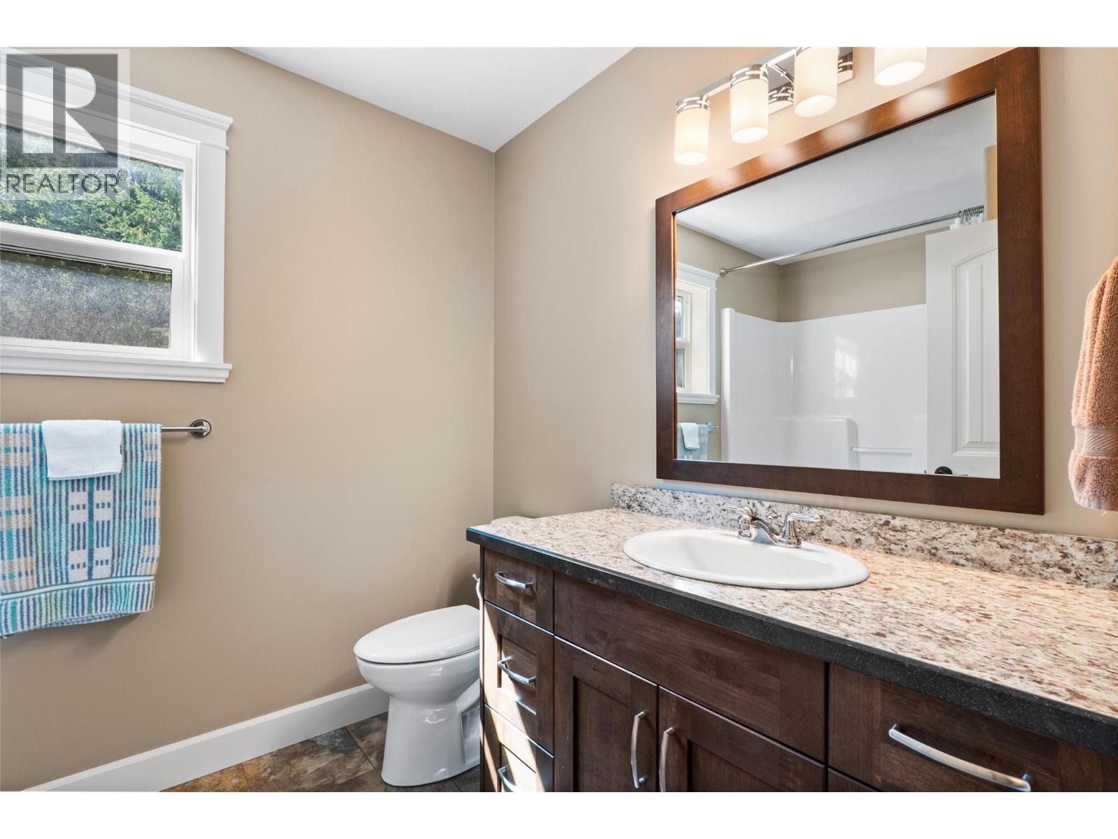 #39 4498 Squilax Anglemont Road - 24