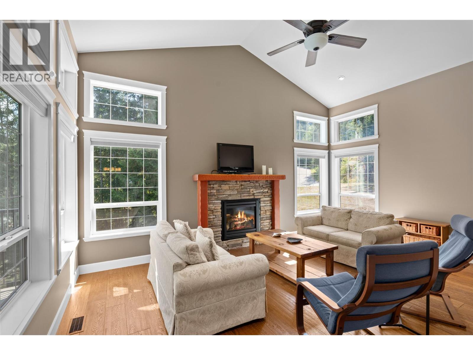 #39 4498 Squilax Anglemont Road - 9