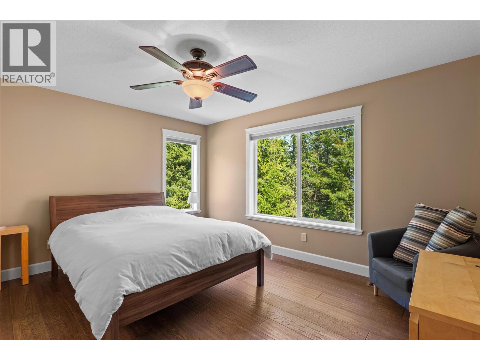 #39 4498 Squilax Anglemont Road - 27