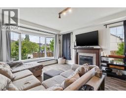 2pc Bathroom - 1200 Windhaven Close Sw, Airdrie, AB T4B0P4 Photo 10