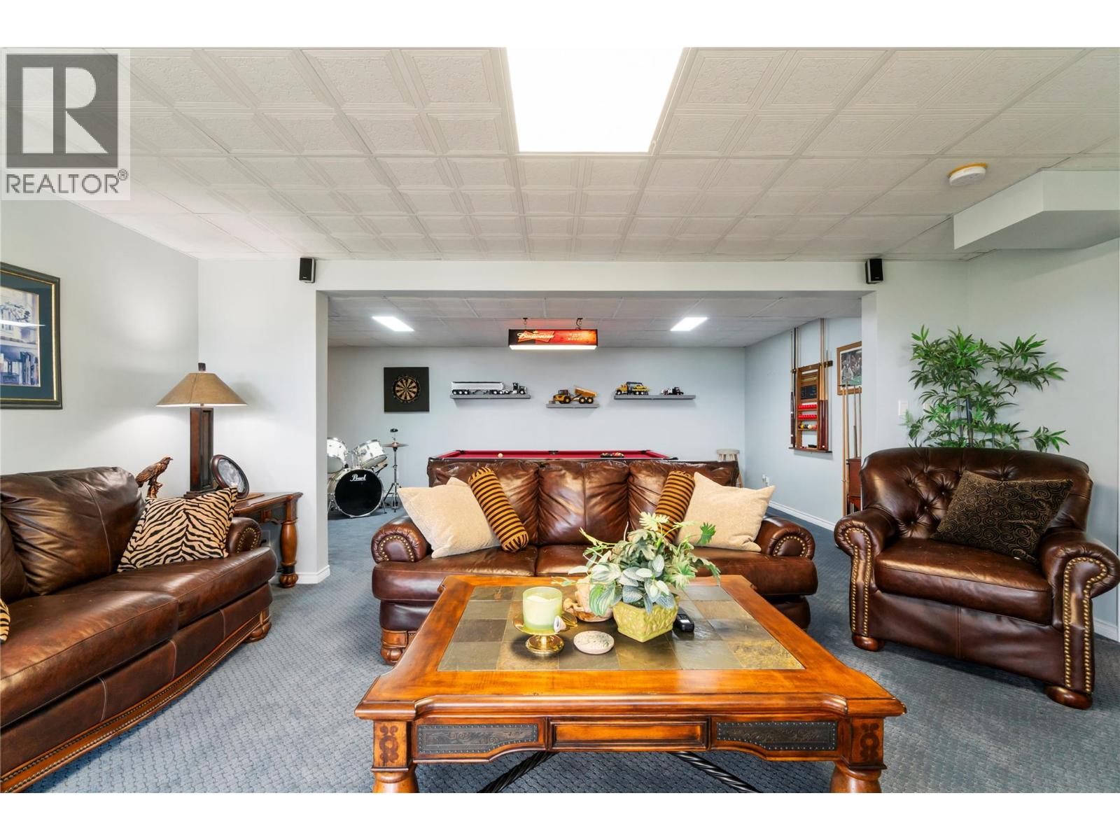 1406 Huckleberry Drive - 32