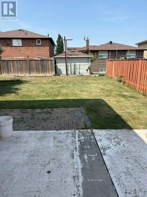 98 JEANNE DRIVE - 18