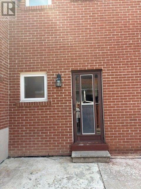98 JEANNE DRIVE - 17