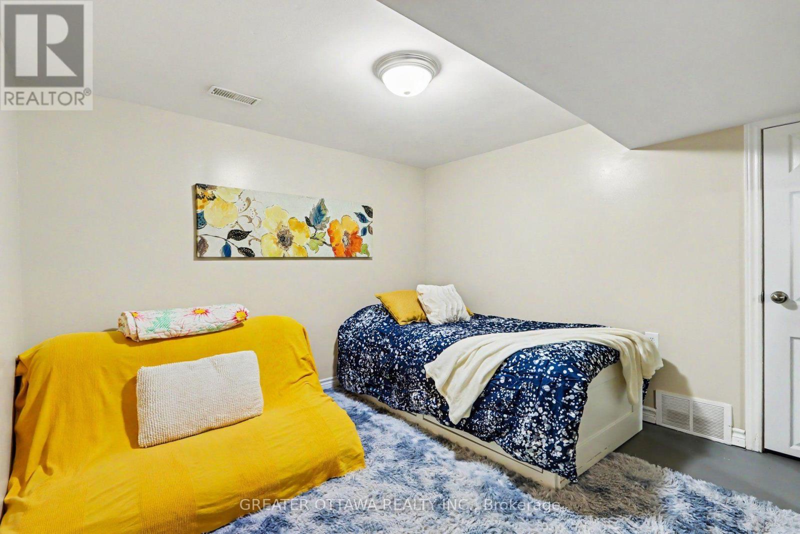 139 ABBEYHILL DRIVE - 16