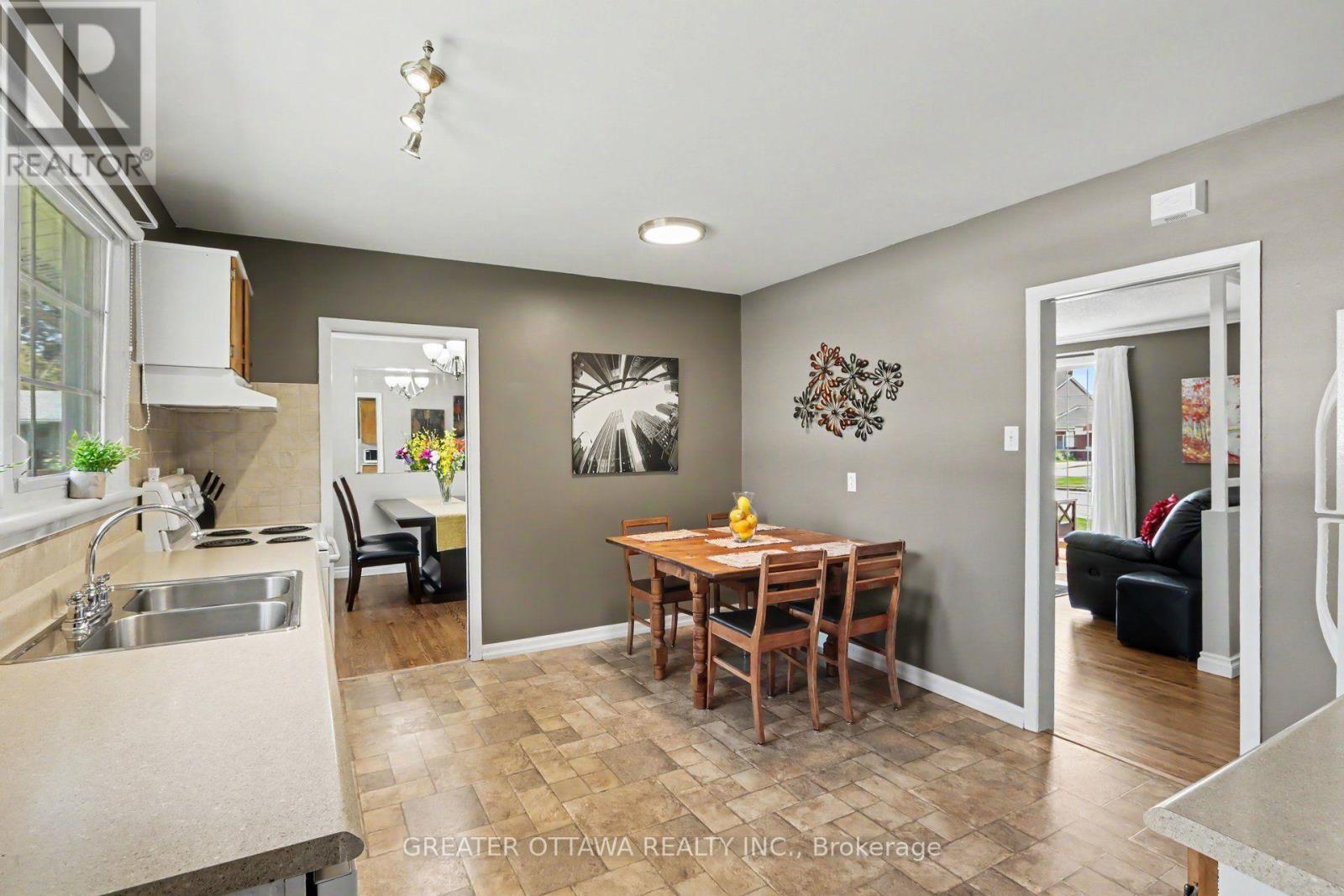 139 ABBEYHILL DRIVE - 5
