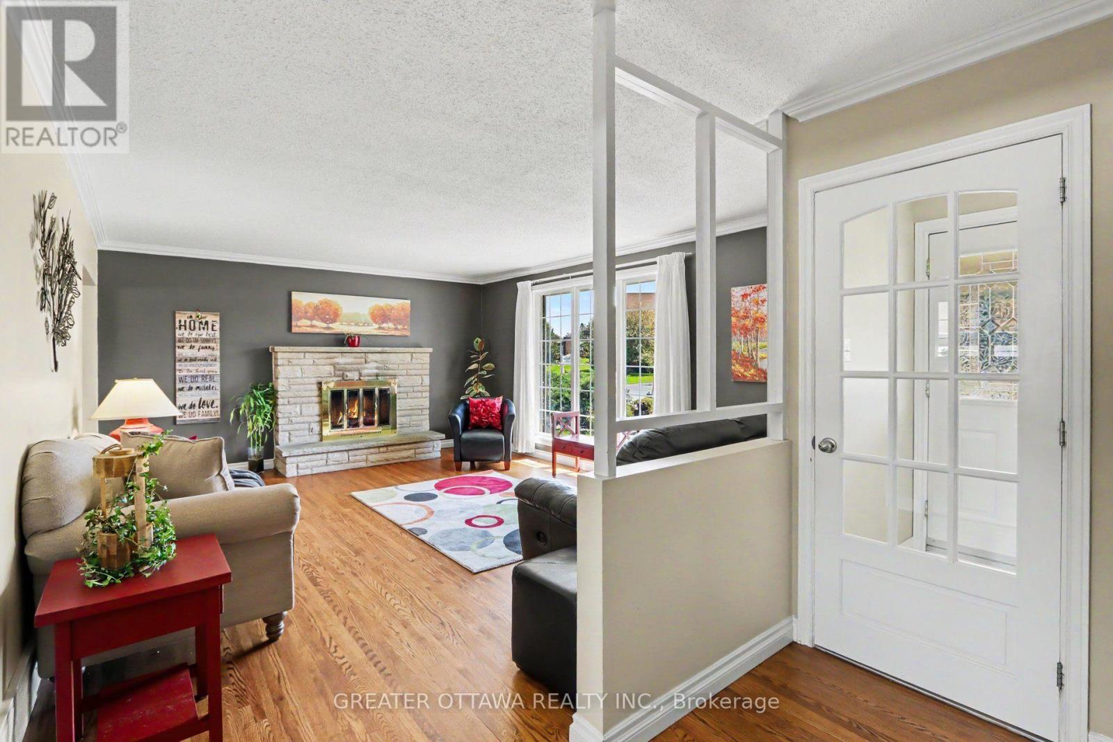 139 ABBEYHILL DRIVE - 7