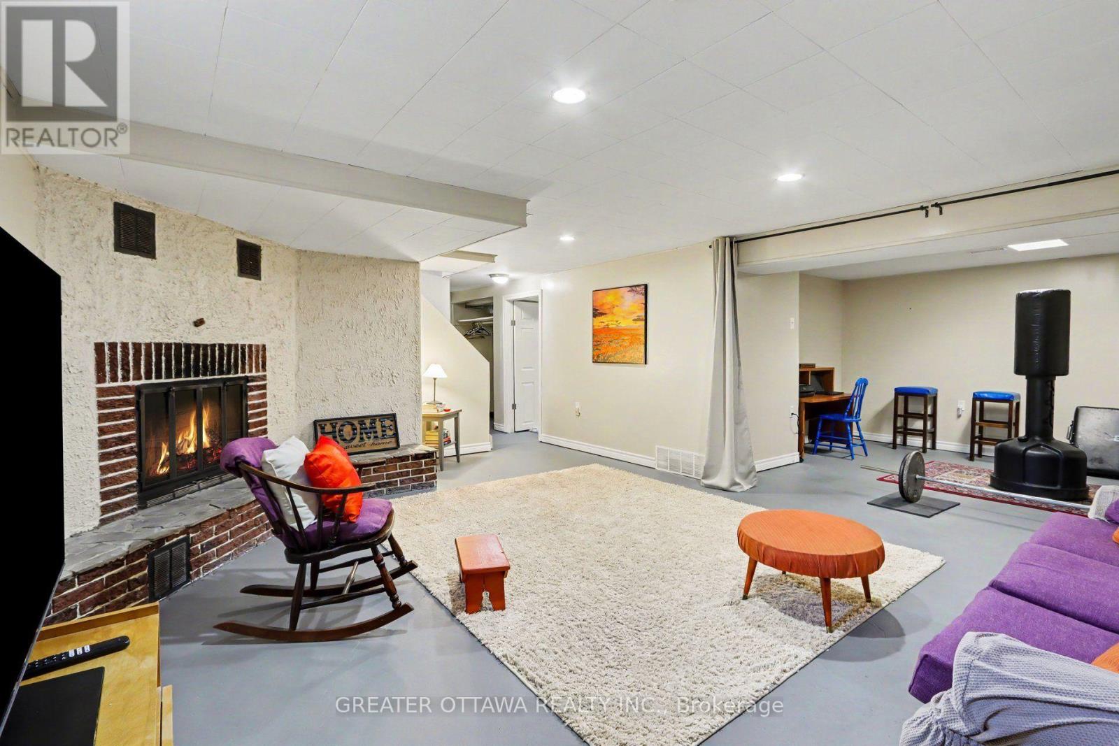 139 ABBEYHILL DRIVE - 8