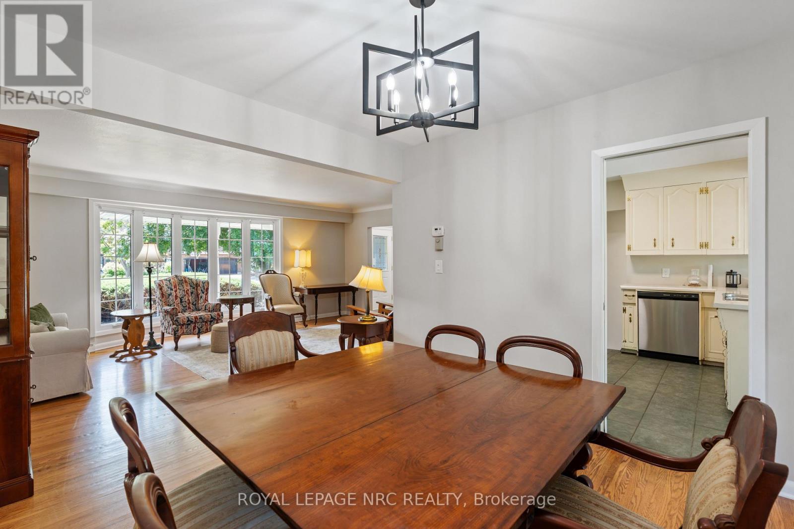 245 RIVERVIEW BOULEVARD - Image 10