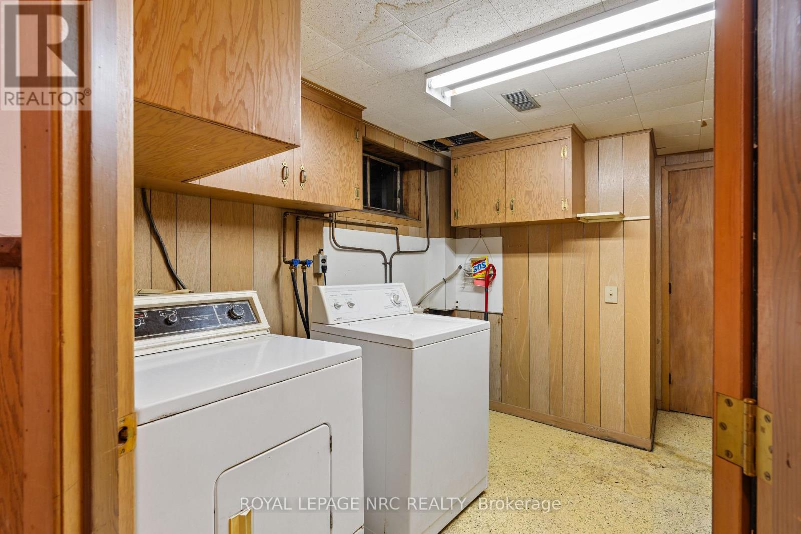245 RIVERVIEW BOULEVARD - Image 31
