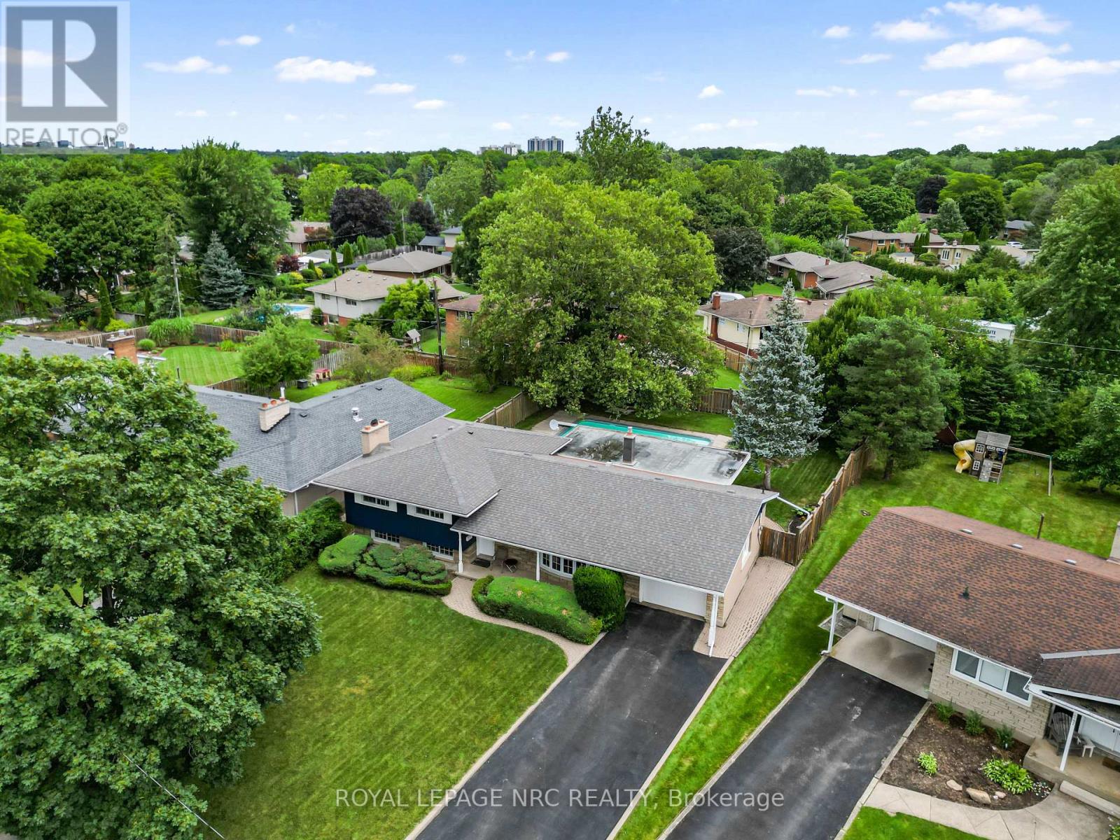 245 RIVERVIEW BOULEVARD - Image 43