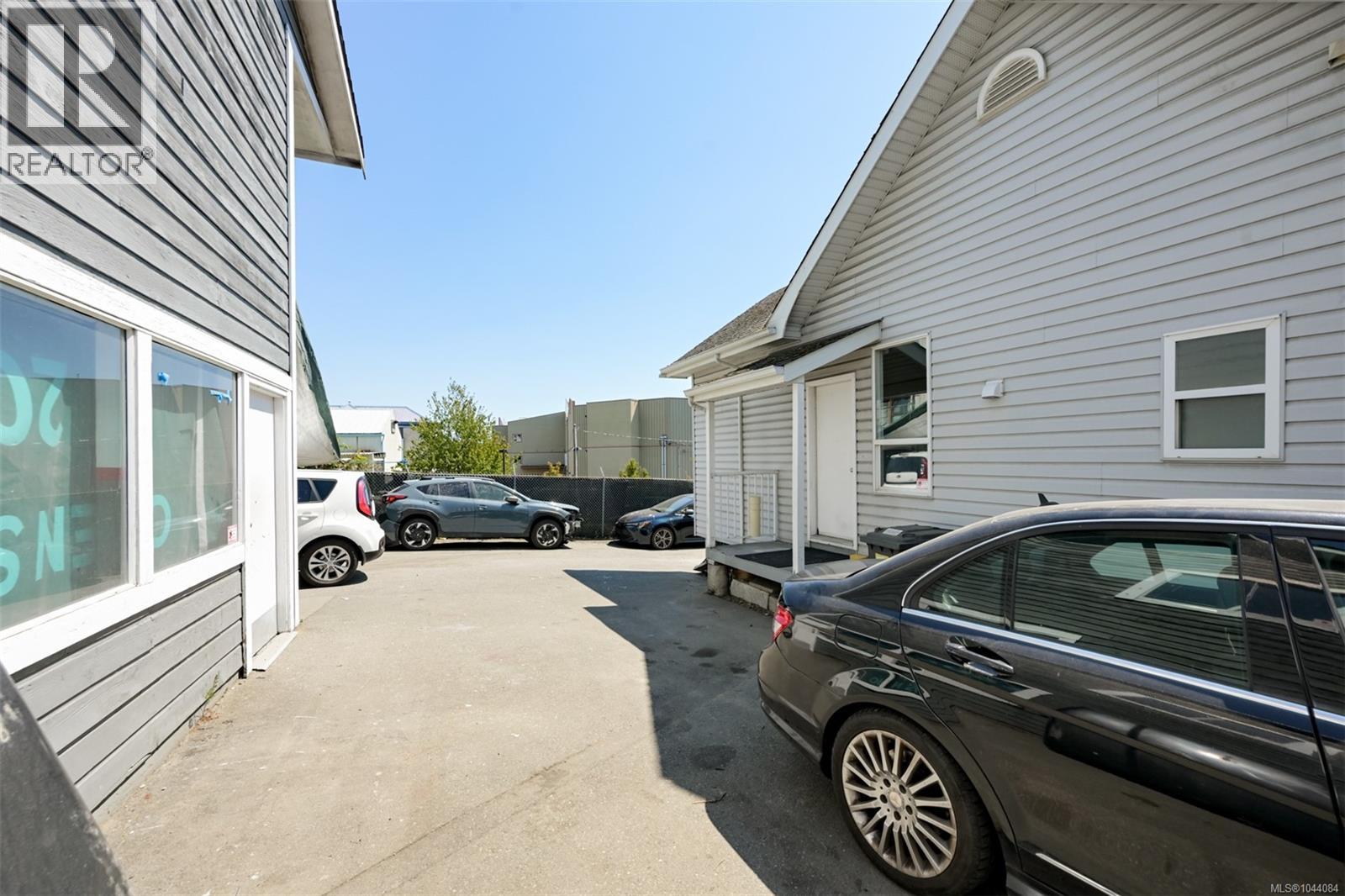  418 Alpha Terrace, Victoria