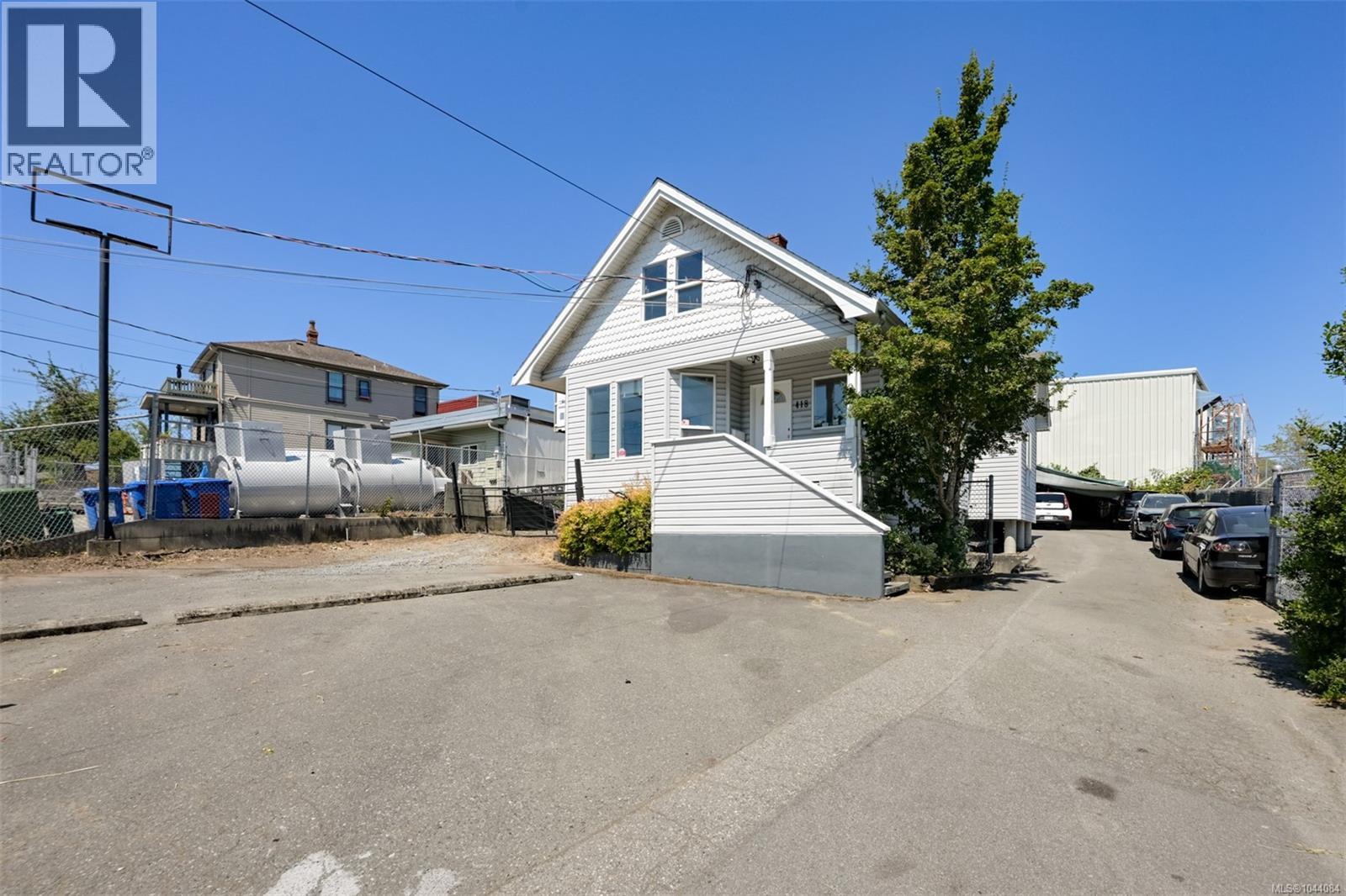  418 Alpha Terrace, Victoria
